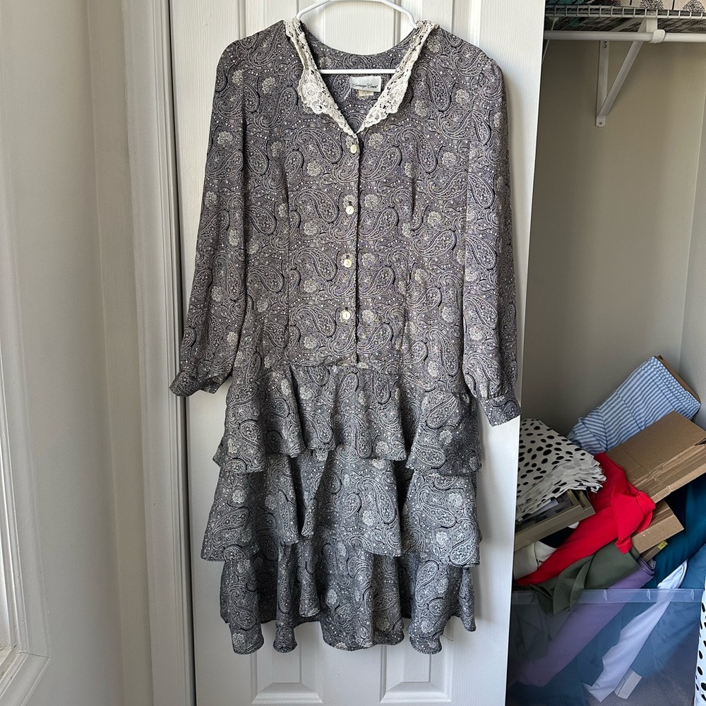 Black and White Paisley Dress CARRIAGE COURT